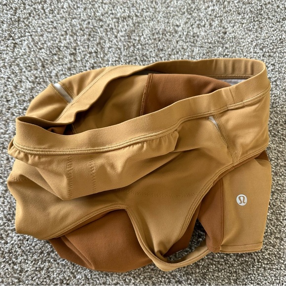 Lululemon Nulu Asymmetrical Bodysuit *Light Support, A/B Cups Size 6 - Picture 6 of 9